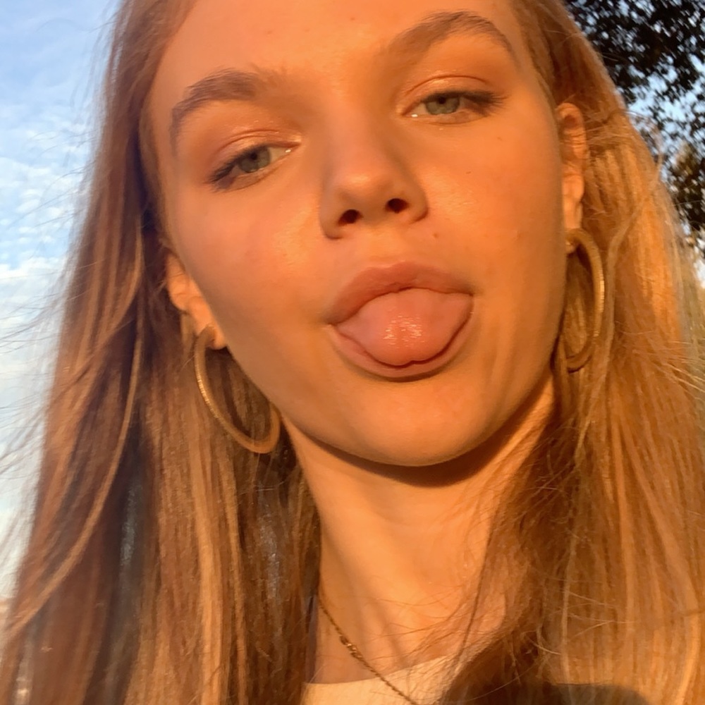 Meet your Posher, Ava